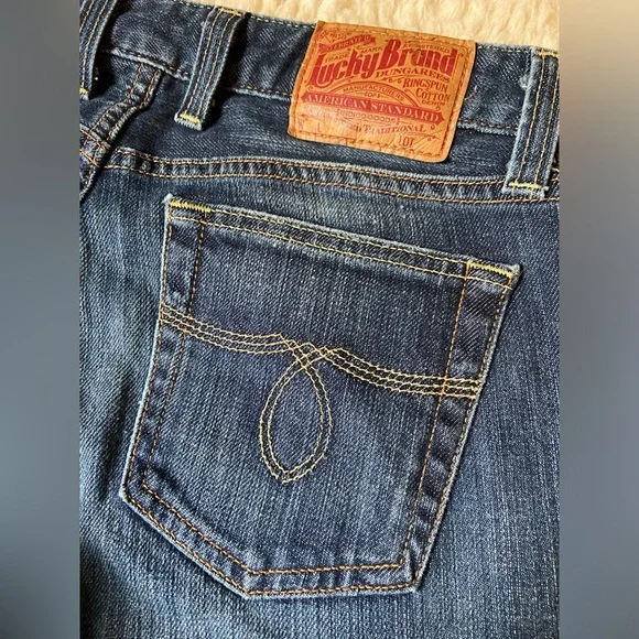 Classic Blue Women's Jeans - Picture 3 of 4